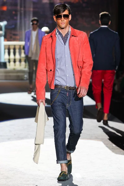 Look 30